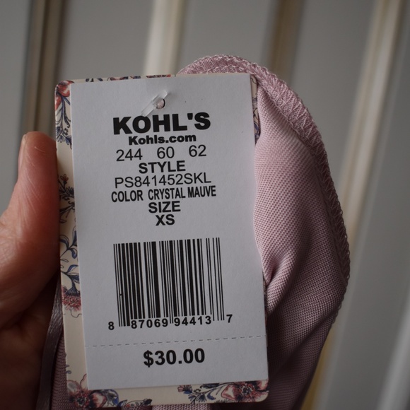 NWT - PINK REPUBLIC - Pink V neck blouse XS - Picture 4 of 5